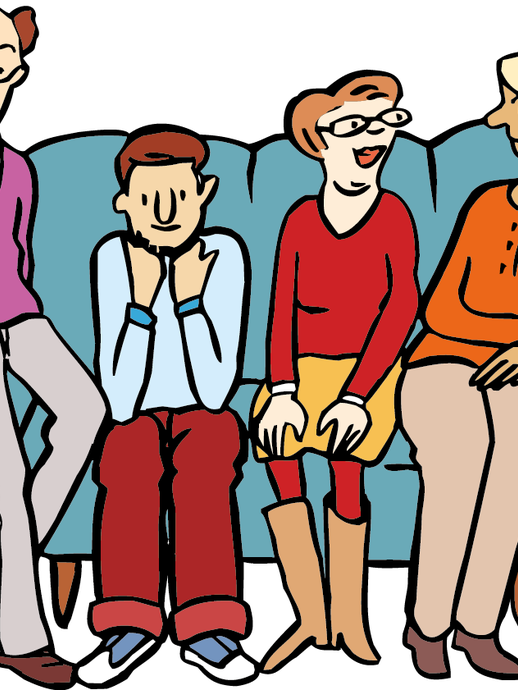 Personen unterschiedlichen Alters sitzen auf einem Sofa (öffnet vergrößerte Bildansicht)