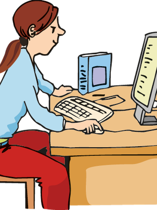 Ein Mädchen sitzt an einem Computer (öffnet vergrößerte Bildansicht)
